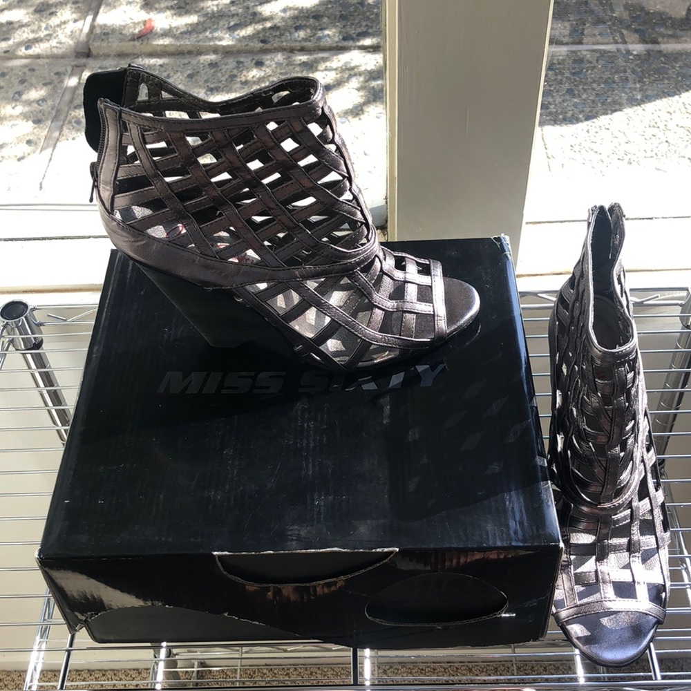 Miss Sixty - Graphite silver woven booties